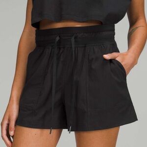 Lululemon Dance‎ Studio High-Rise Short 3.5" size 2